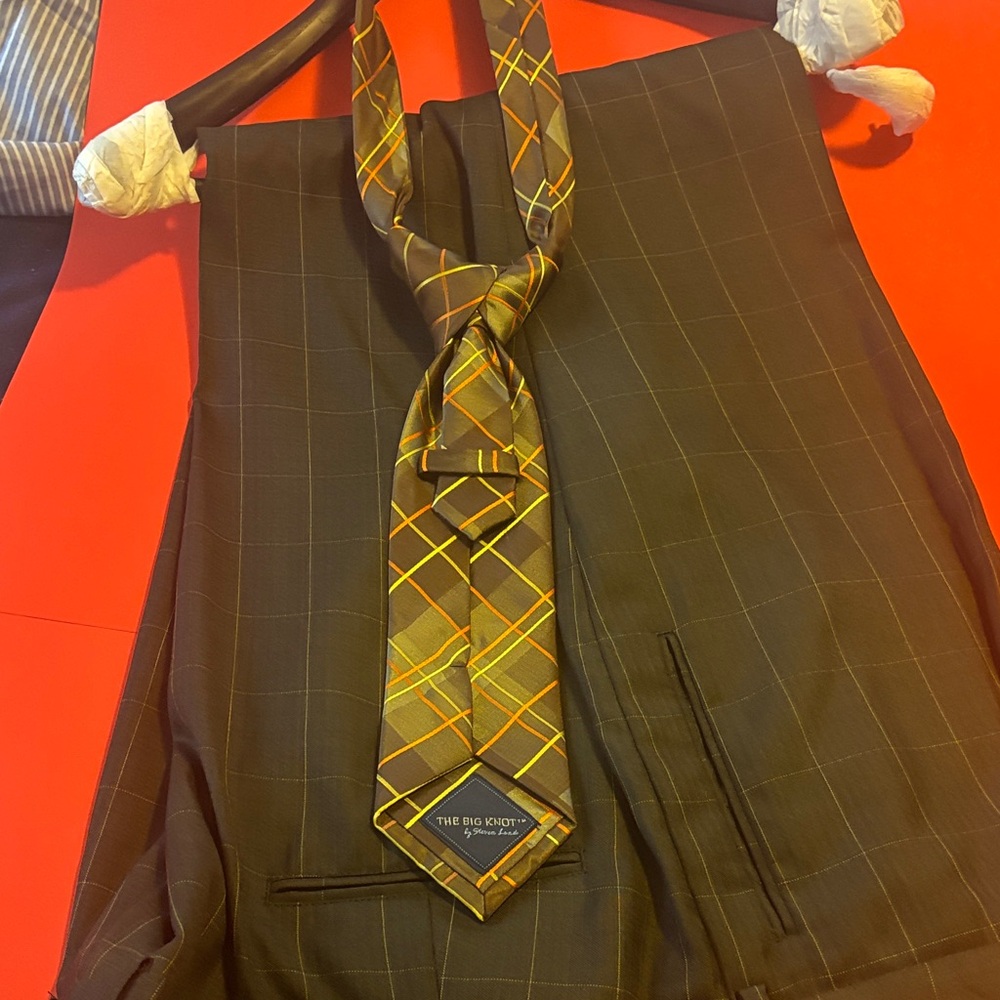 Van Heusen Brown Plaid Suit Vest